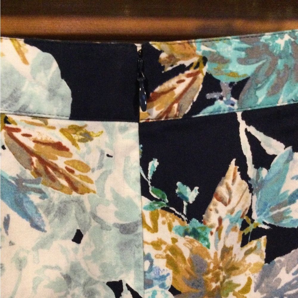 🤍HP!🤍 Van Heusen | Beautiful Floral Skirt - Picture 8 of 8